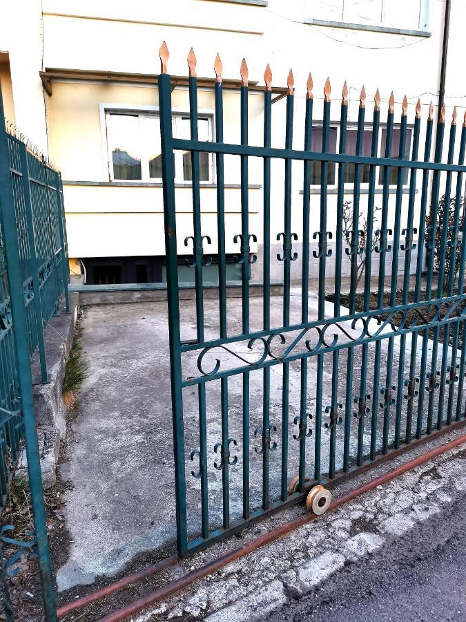 Ferienwohnung Uranus Studio Piatra Neamţ Exterior foto